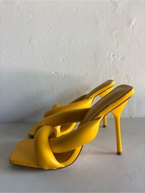Yellow Knotted Stiletto Slide Heels - Women